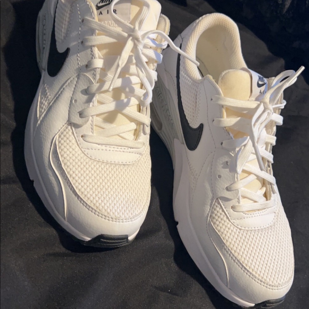 Women’s Nike AirMax